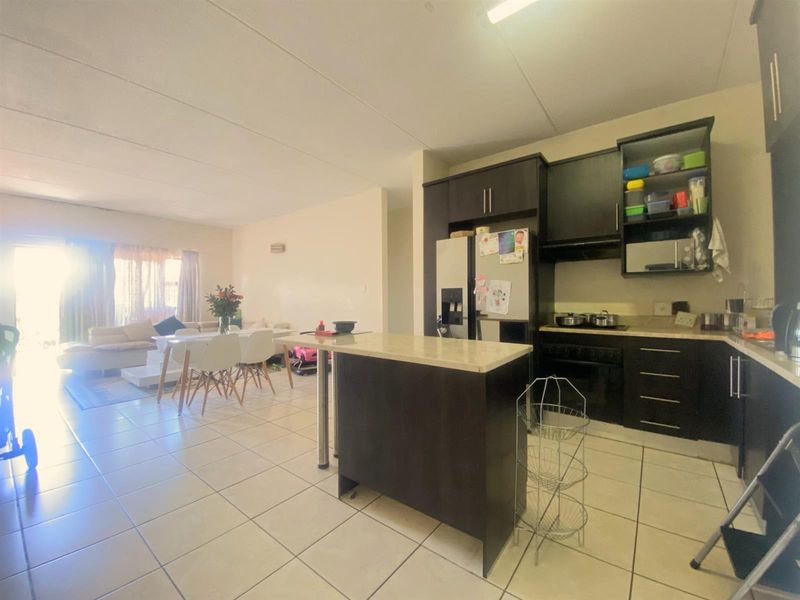Modern Ground Floor Apartment in Blue Stream Lifestyle Estate - Photo 2