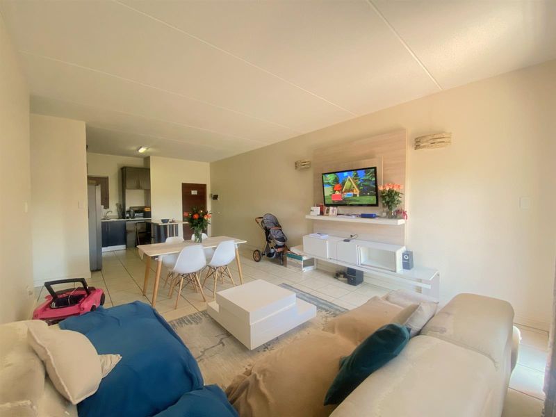 Modern Ground Floor Apartment in Blue Stream Lifestyle Estate - Photo 3