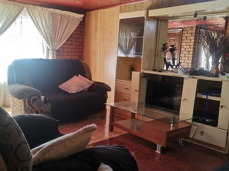 Income-Generating Property for Sale in Dlamini, Soweto - Photo 5