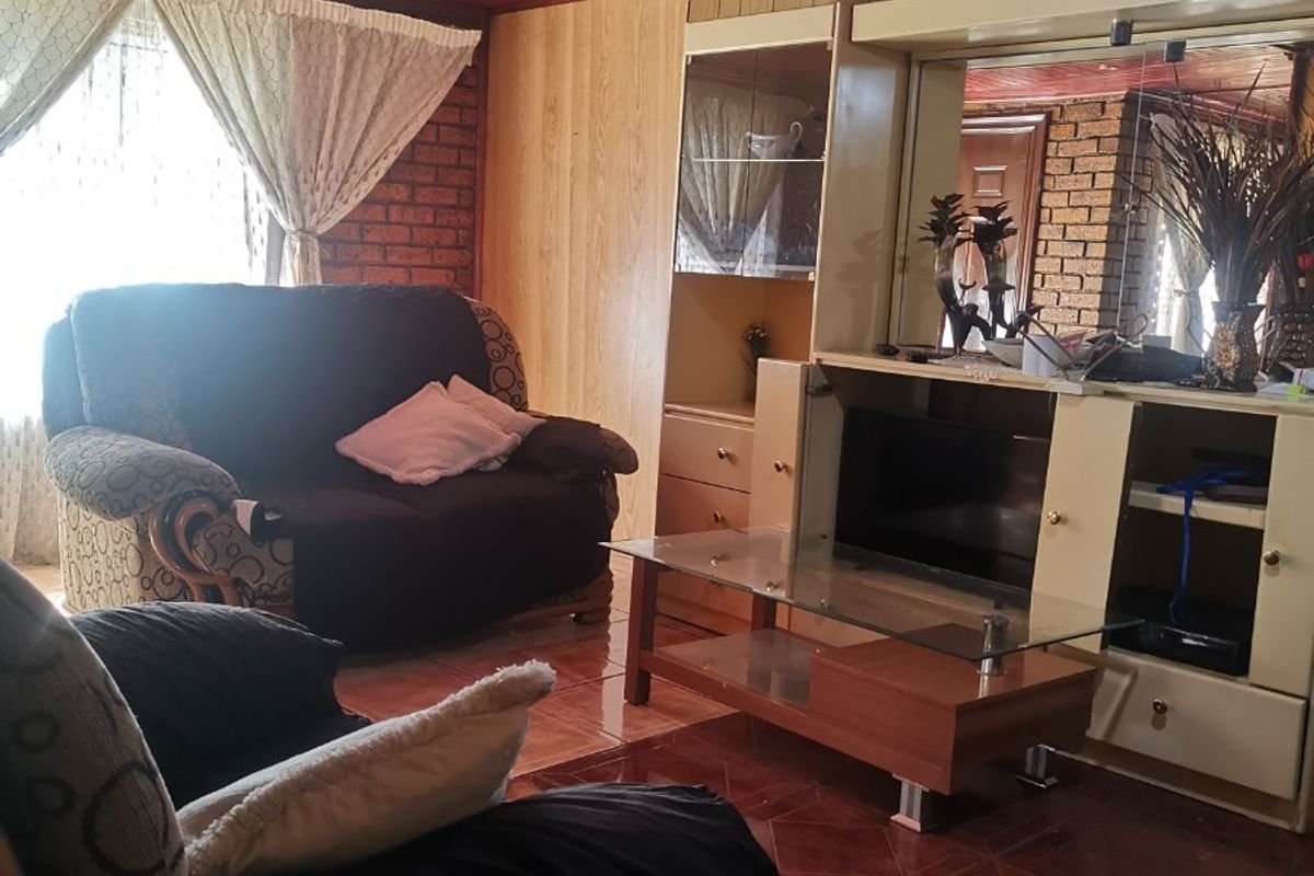 Income-Generating Property for Sale in Dlamini, Soweto - Photo 5