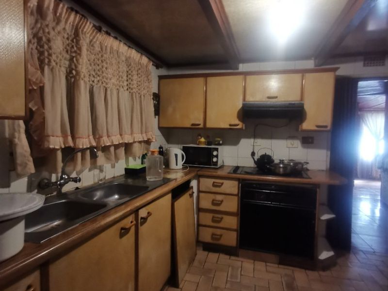 Income-Generating Property for Sale in Dlamini, Soweto - Photo 7