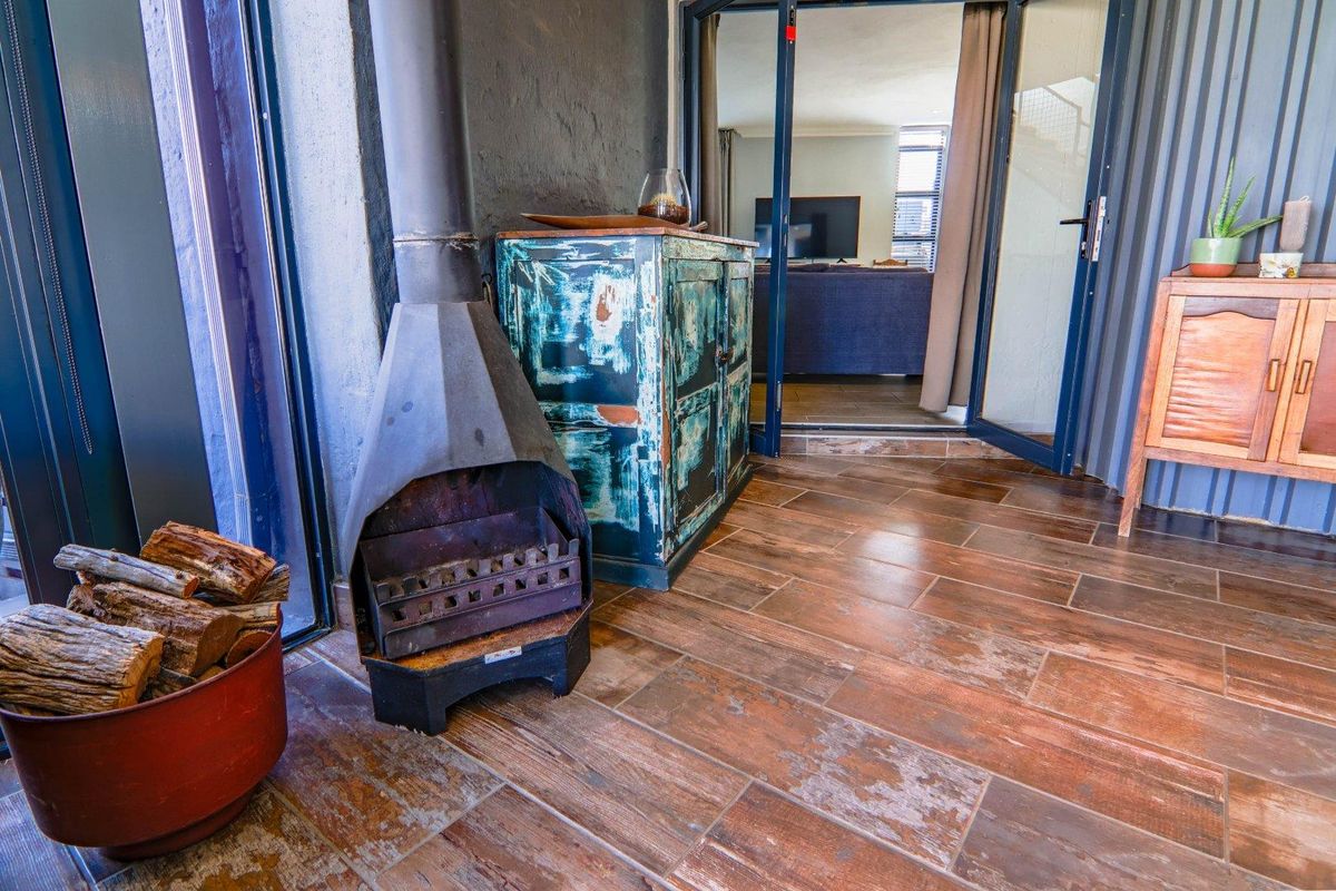Contemporary Industrial Living | Parkside Position | Sustainable Design - Photo 5