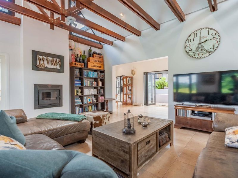 Where Light, Space And Estate Living Come Together - Photo 8