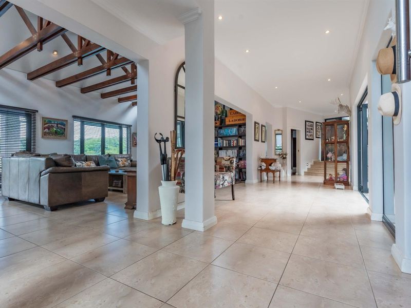 Where Light, Space And Estate Living Come Together - Photo 6