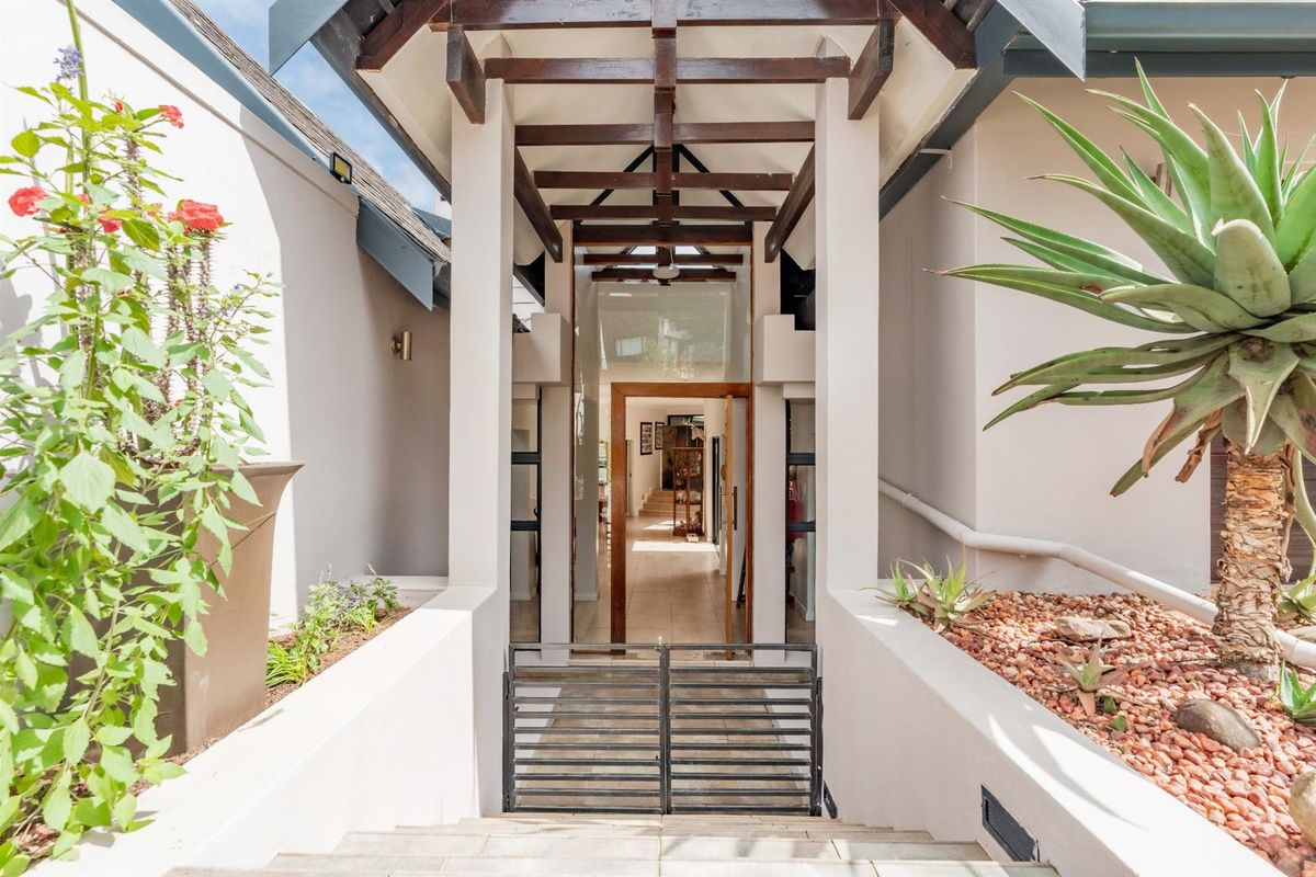 Where Light, Space And Estate Living Come Together - Photo 5