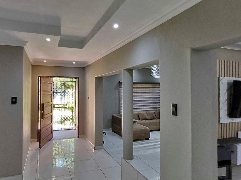 Step into the Future Spock would say - Photo 4