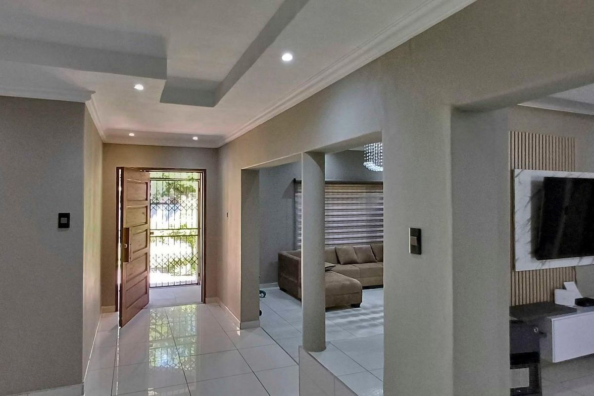 Step into the Future Spock would say - Photo 4