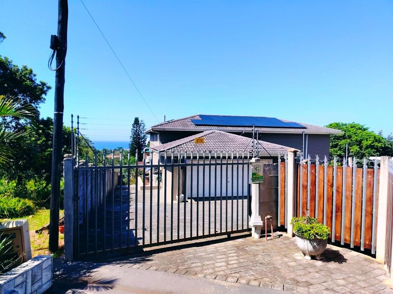 UPMARKET LUXURY IN LEISURE BAY - Photo 3