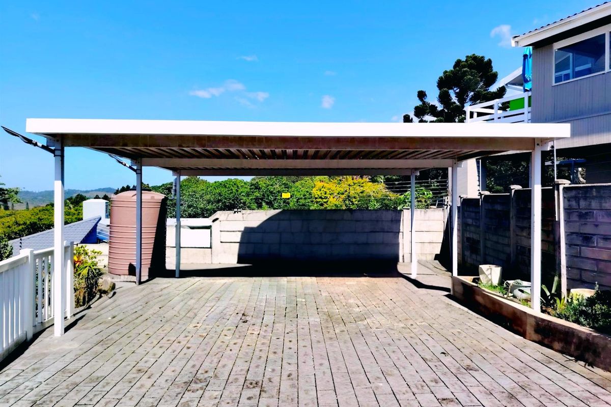 UPMARKET LUXURY IN LEISURE BAY - Photo 4