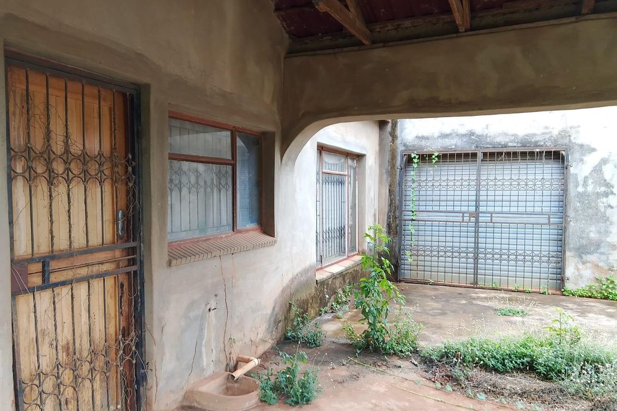 House For Sale in Shayandima - Photo 3