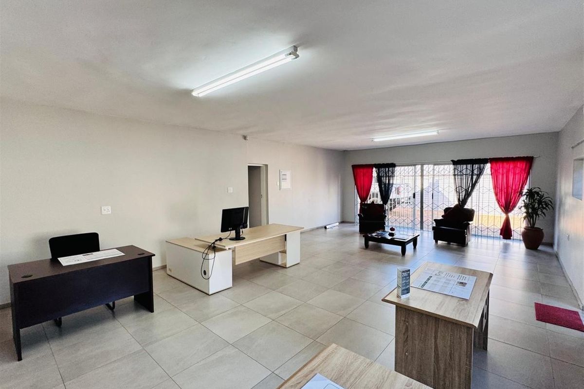 House For Sale in Hartbeespoort, North West - Photo 4