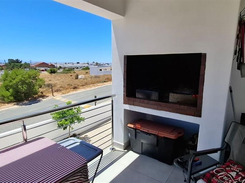 Magnificent, Modern 3 bedroom, 2 bathroom Home For Sale in De Gama Bay - Photo 3