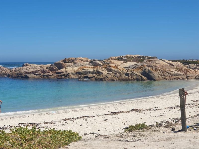 Magnificent, Modern 3 bedroom, 2 bathroom Home For Sale in De Gama Bay - Photo 6