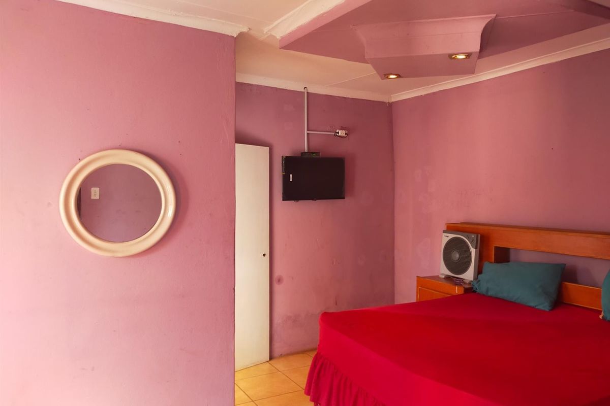 Lodge For Sale in Shayandima - Photo 4