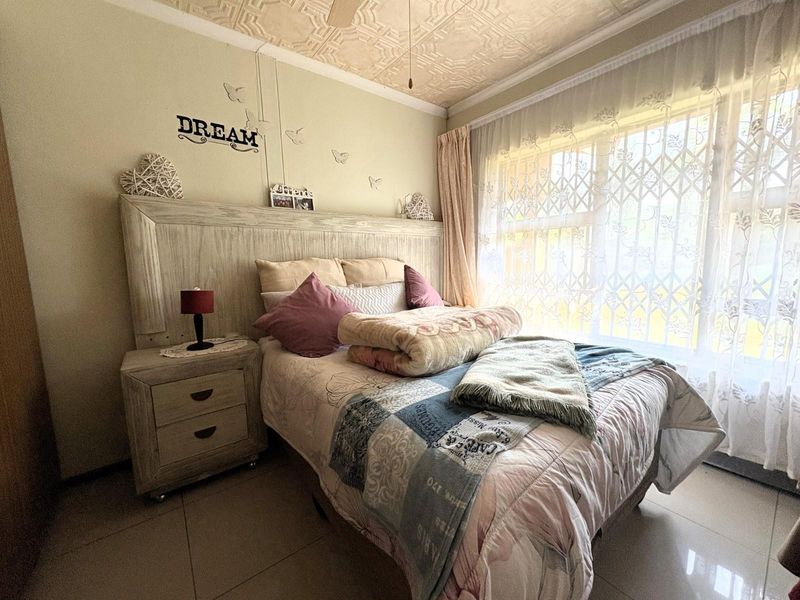 Exceptional 3‐Bedroom Family Home for Sale in Sunnyridge - Space, Comfort and Modern Living - Photo 7