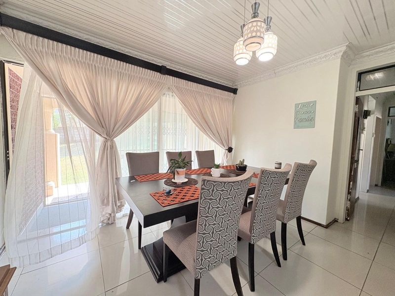 Exceptional 3‐Bedroom Family Home for Sale in Sunnyridge - Space, Comfort and Modern Living - Photo 3