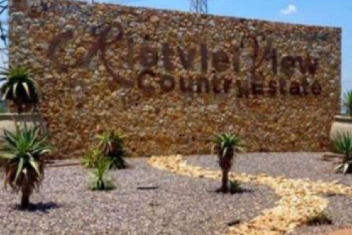 Tranquil Country Lifestyle - Spacious Vacant Stand with Stunning Views! - Photo 3