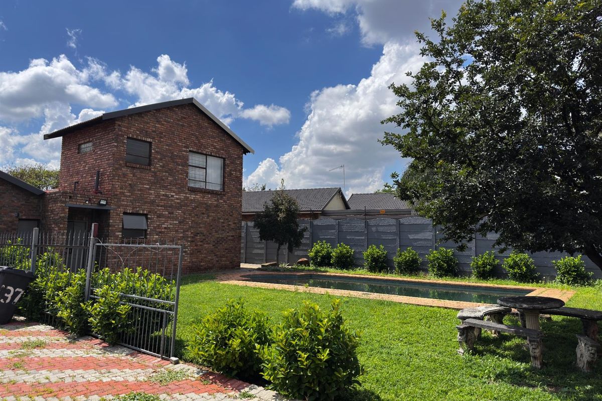 House For Sale in Newlands, Pretoria - Photo 2