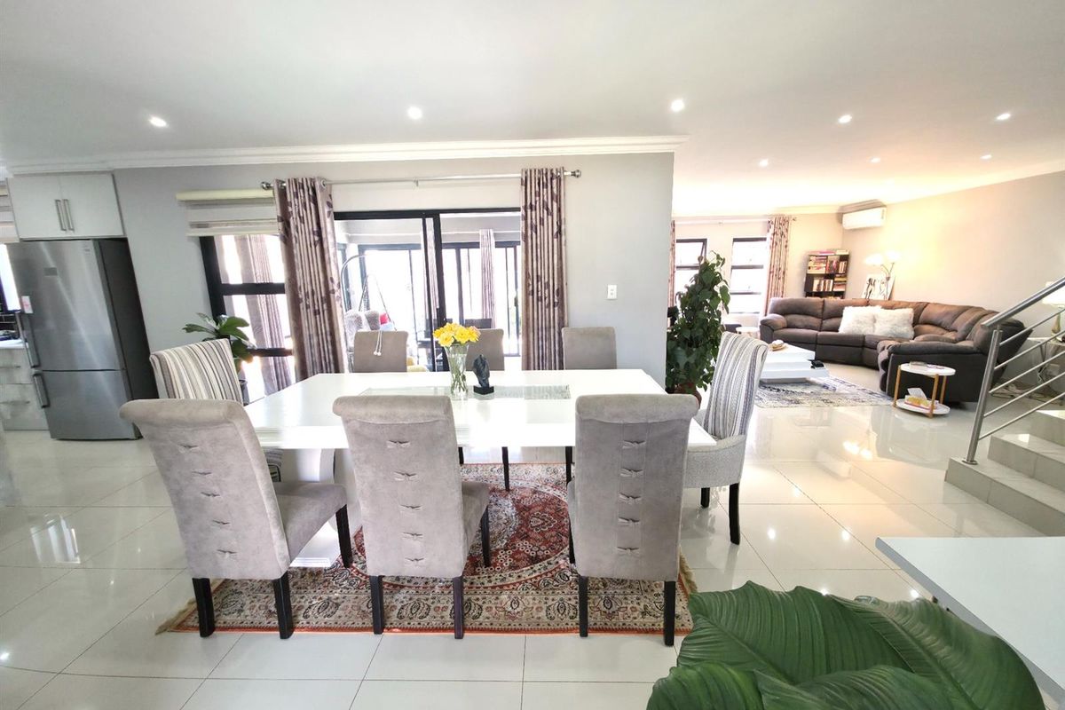 Ultra Modern Family Haven with Solar Power, Pool and Exceptional Style in Hartbeespoort - Photo 4