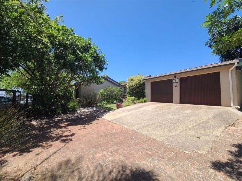 Lushes garden with flatlet income generator in Kareedouw - Photo 3