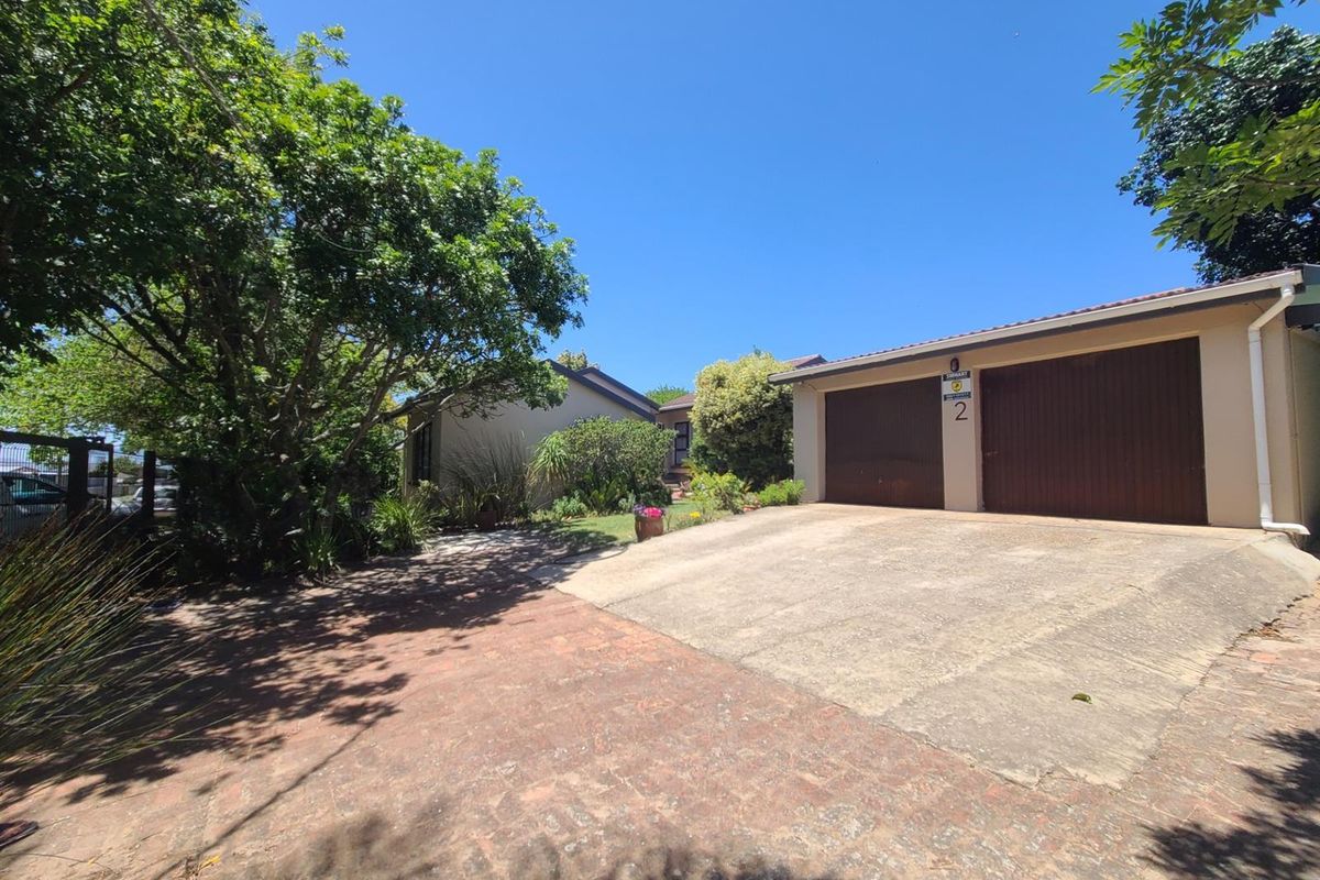 Lushes garden with flatlet income generator in Kareedouw - Photo 3