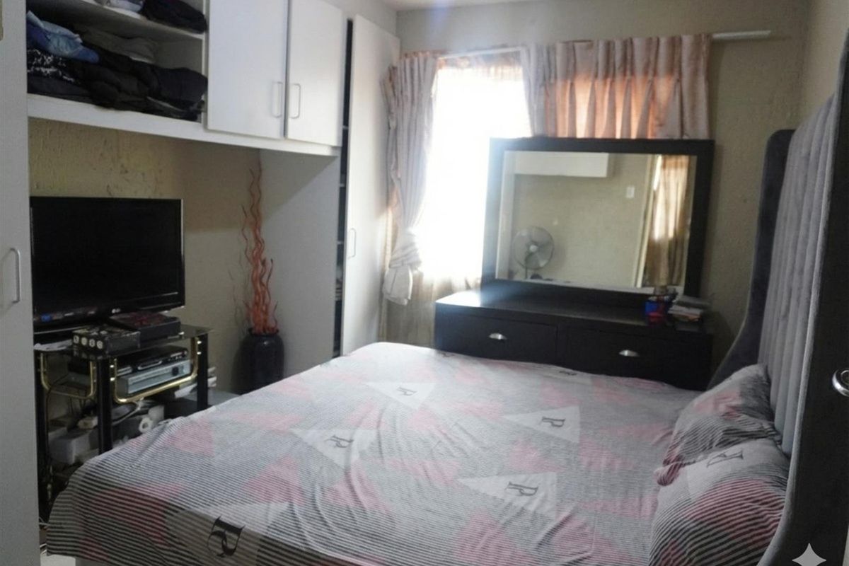 Apartment For Sale in Vorna Valley, Midrand - Photo 4