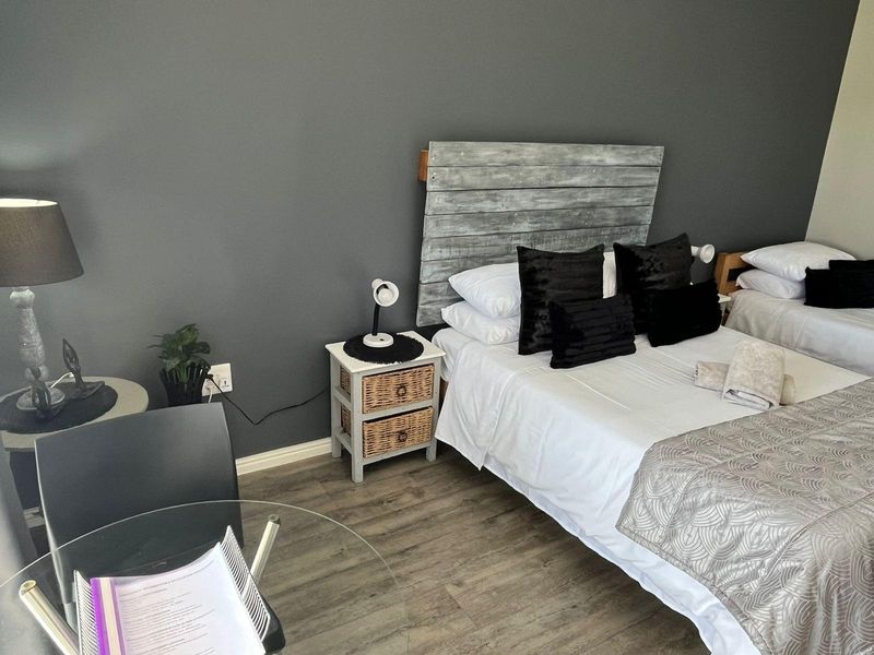 Self-Catering Studio Apartment in Haasendal, Kuils River - Photo 8