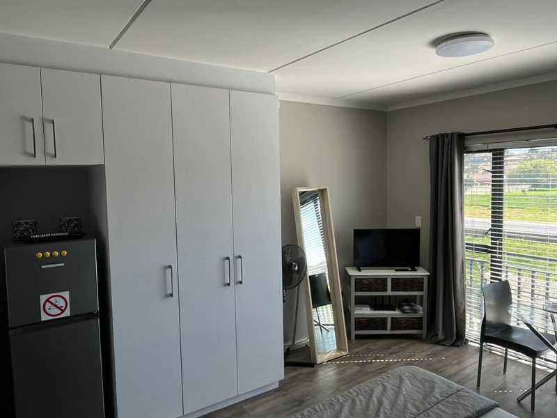 Self-Catering Studio Apartment in Haasendal, Kuils River - Photo 10