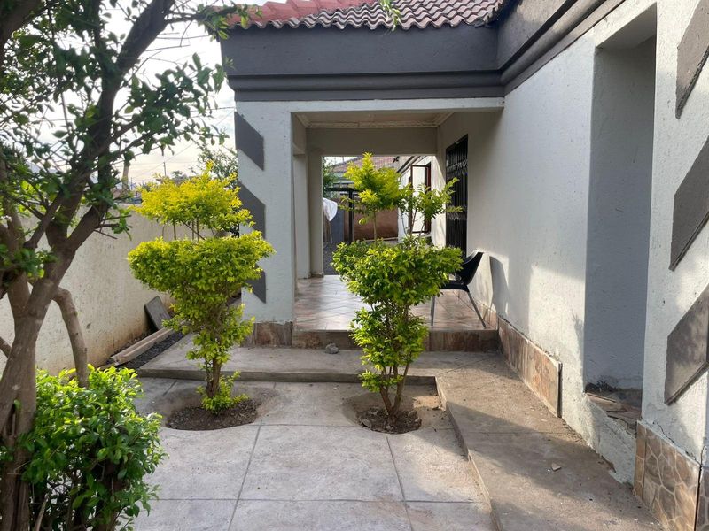 House For Sale in Burgersfort - Photo 8