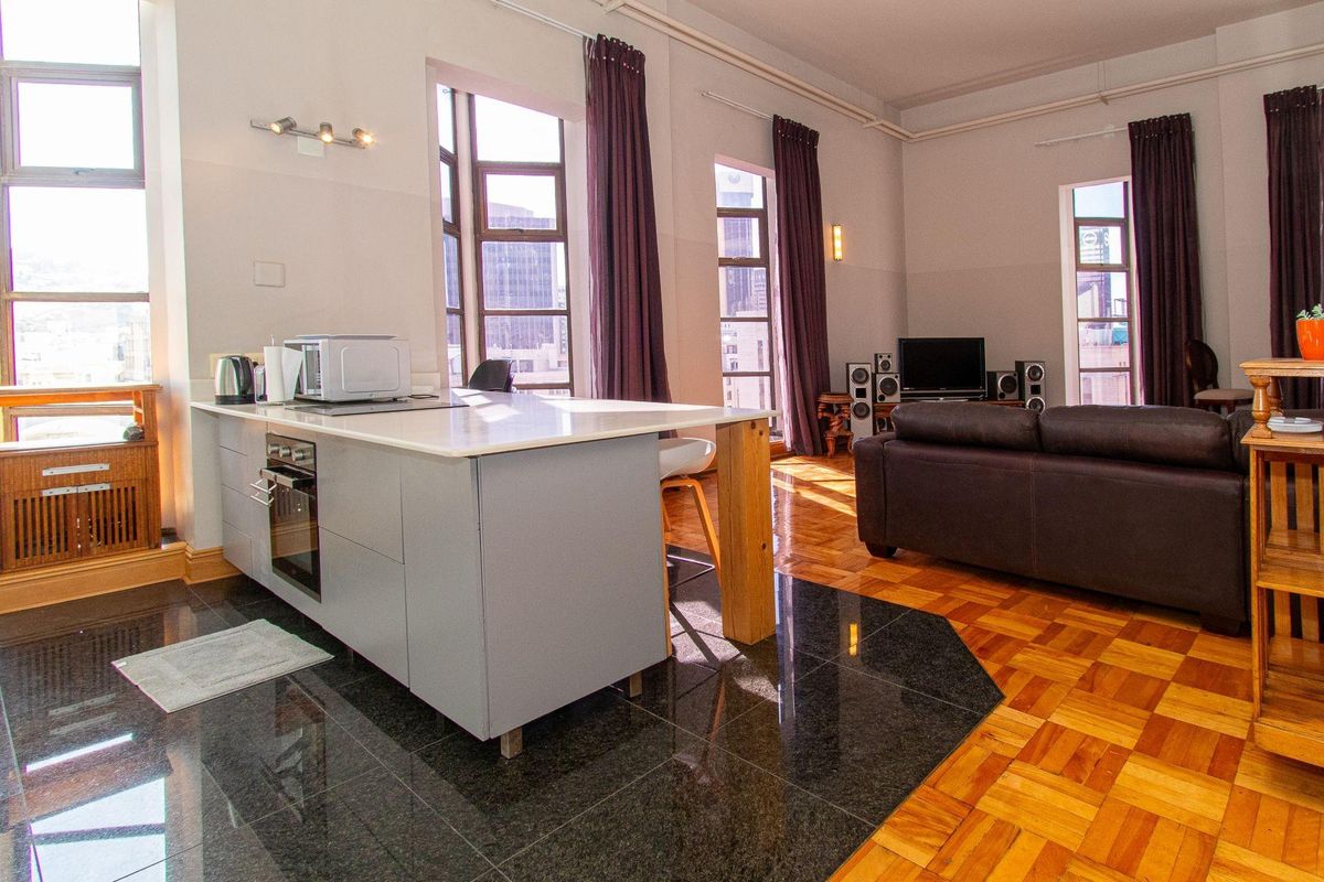 127sqm 2 Bedroom Apartment To Rent in Cape Town City Centre - Photo 3