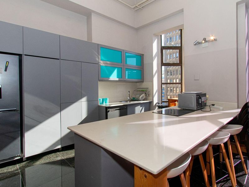 127sqm 2 Bedroom Apartment To Rent in Cape Town City Centre - Photo 5