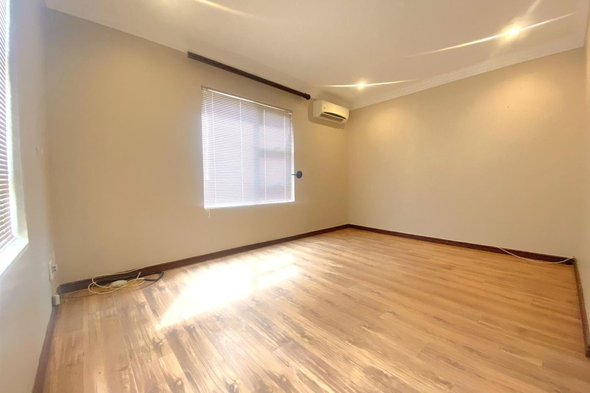 Exquisite Family Retreat with Luxury Finishes and Entertainer's Dream Patio - Photo 4