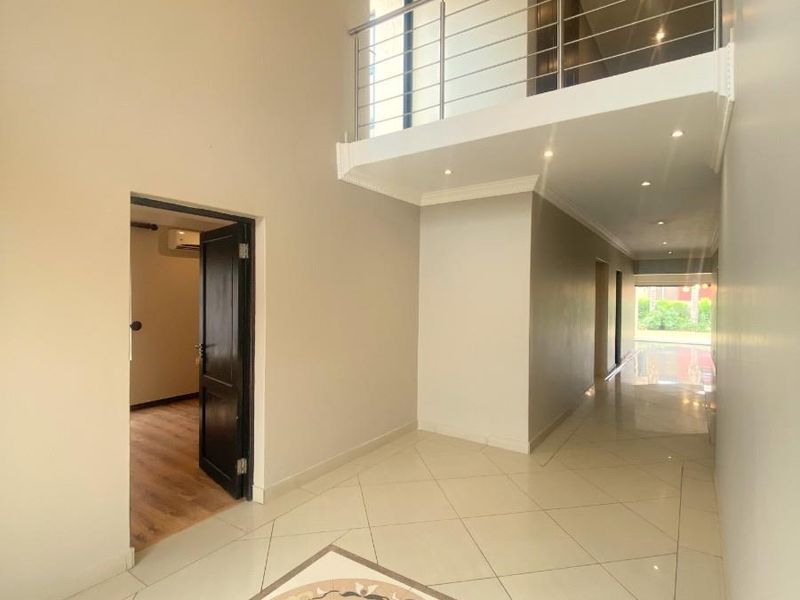 Exquisite Family Retreat with Luxury Finishes and Entertainer's Dream Patio - Photo 2