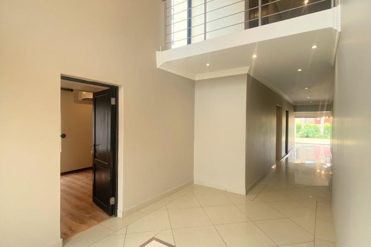 Exquisite Family Retreat with Luxury Finishes and Entertainer's Dream Patio - Photo 2