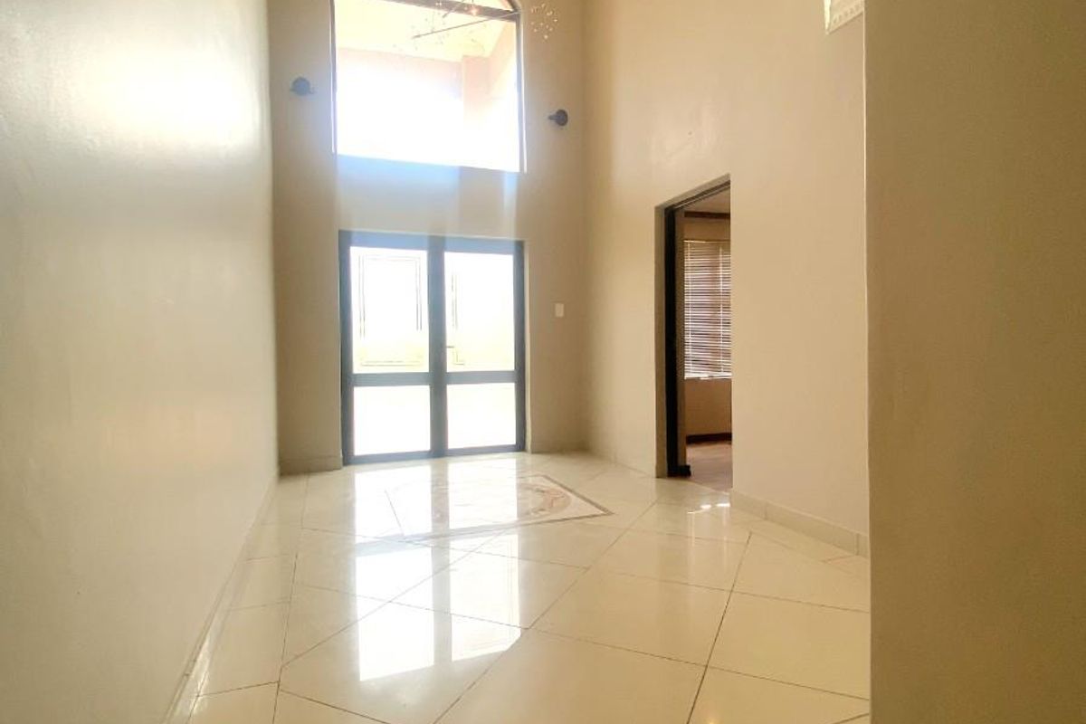 Exquisite Family Retreat with Luxury Finishes and Entertainer's Dream Patio - Photo 3