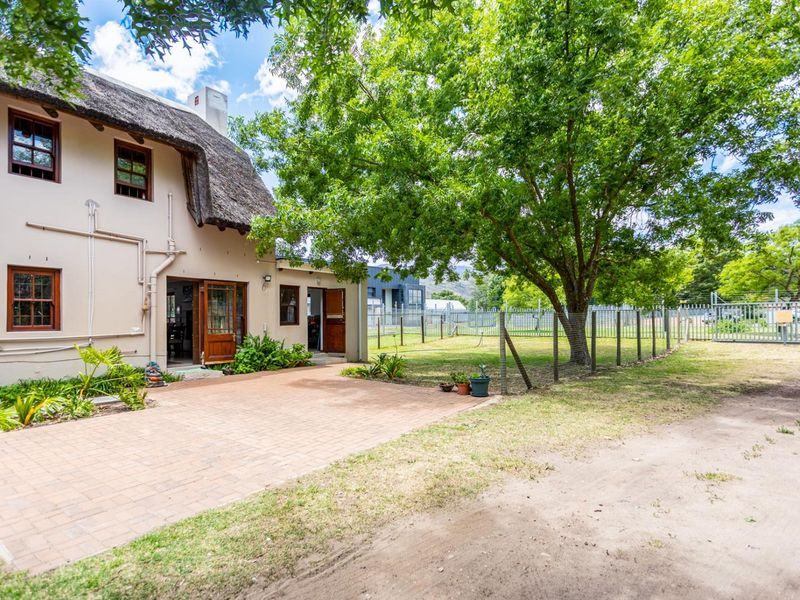 Exceptional Riverside Farm in the Prestigious Franschhoek Valley - Photo 10