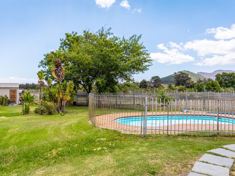 Exceptional Riverside Farm in the Prestigious Franschhoek Valley - Photo 8