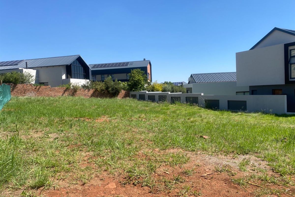 Large Stand in the Exclusive The Hills Lifestyle Estate - Photo 3