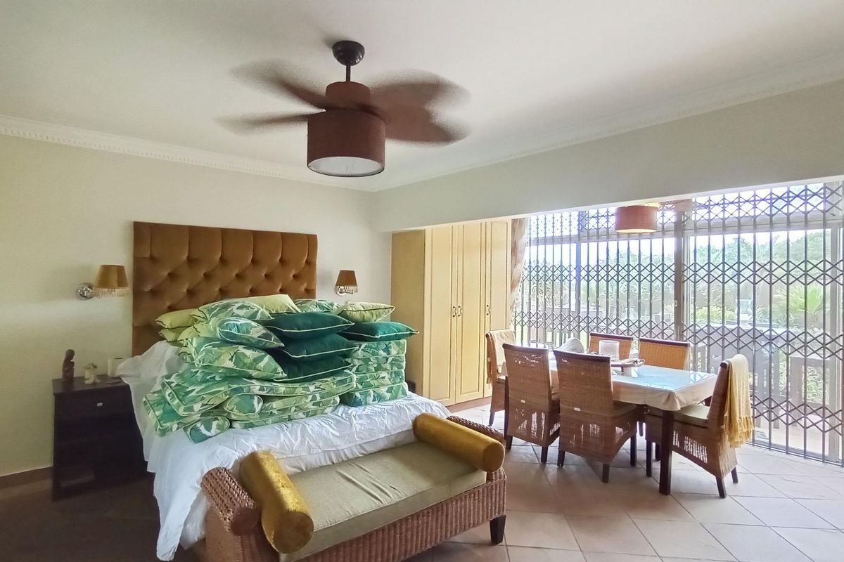 Front-Line Apartment on Marine Drive, Umhlanga - Photo 5