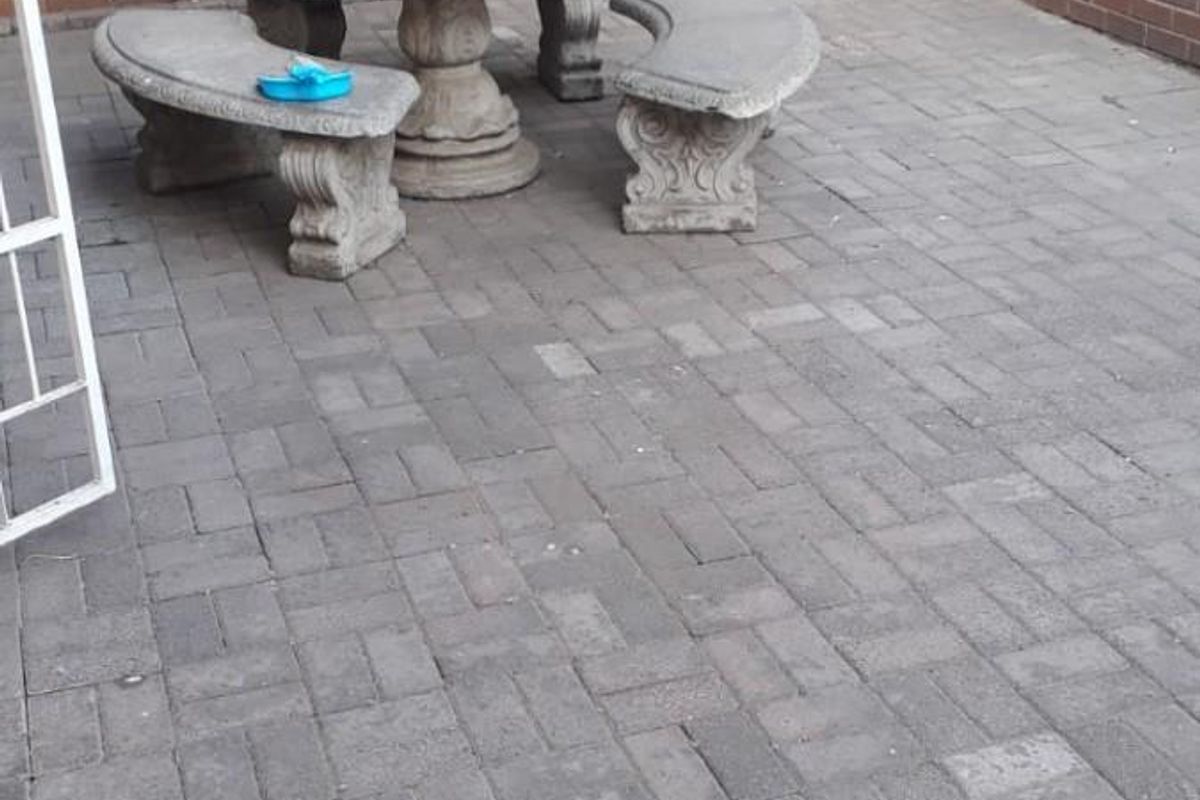 Clean, quiet and secure Duplex in a well-maintained complex - Photo 5