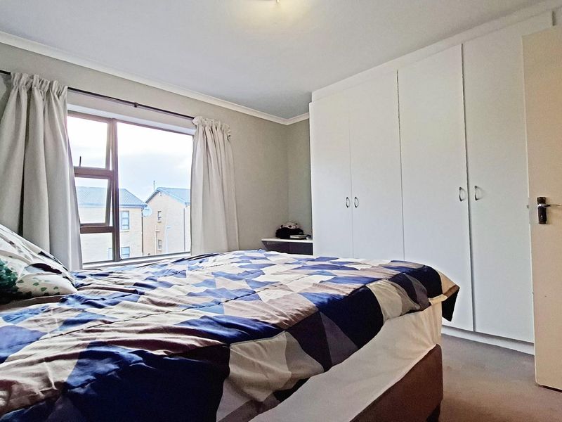 Apartment For Sale in Fairview Golf Estate, Gordons Bay - Photo 2