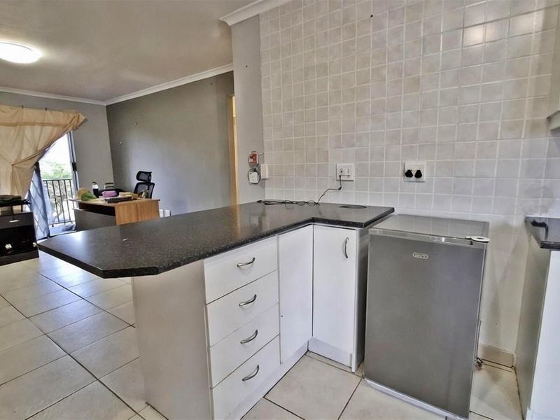 Apartment For Sale in Fairview Golf Estate, Gordons Bay - Photo 4