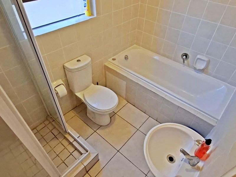 Apartment For Sale in Fairview Golf Estate, Gordons Bay - Photo 7