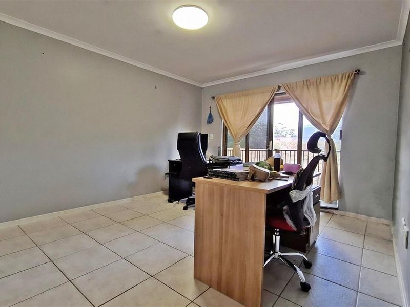 Apartment For Sale in Fairview Golf Estate, Gordons Bay - Photo 6