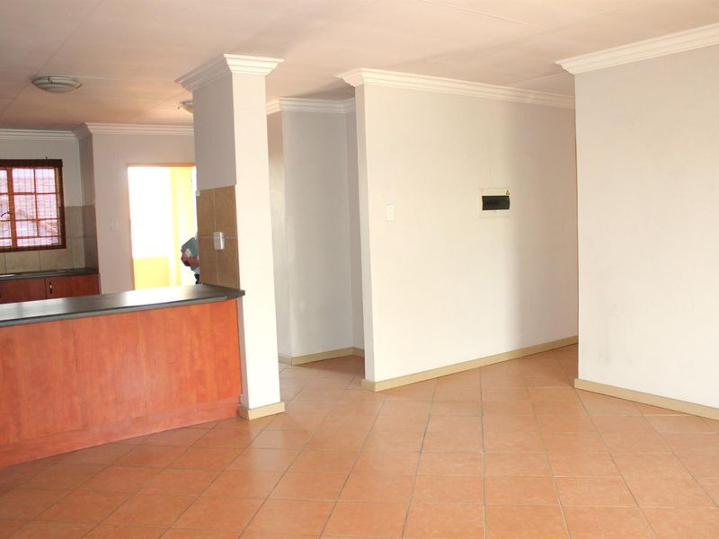 Spacious, Neat Apartment in Brooklands Lifestyle Estate 1 - Photo 2