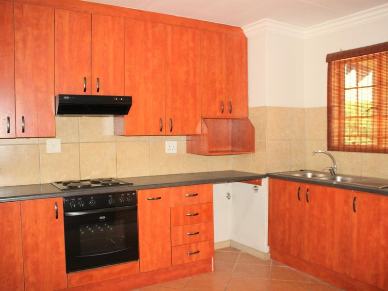 Spacious, Neat Apartment in Brooklands Lifestyle Estate 1 - Photo 5