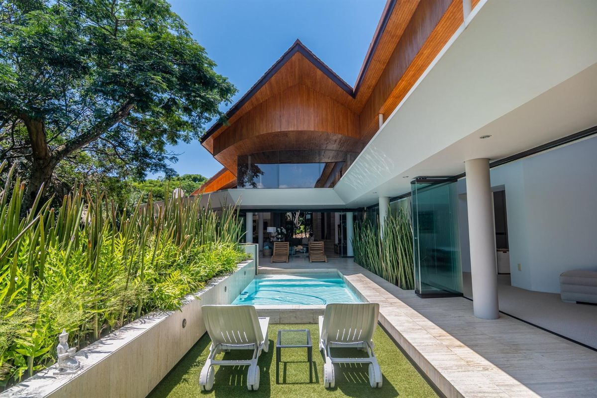 Architectural Masterpiece-Zimbali Single Floor Living - Photo 3