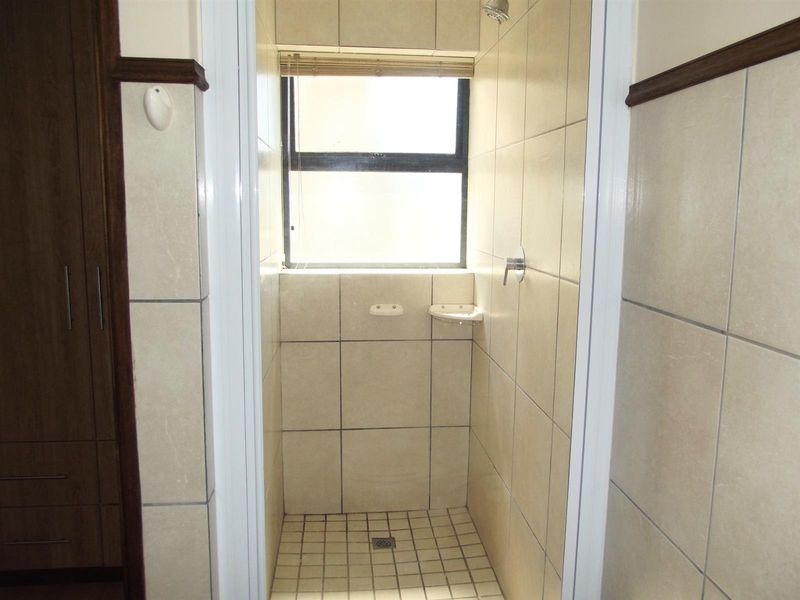 HOME IN KRAAIBOSCH COUNTRY ESTATE, GEORGE, GARDEN ROUTE - Photo 8