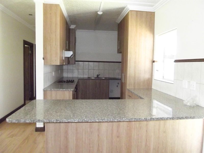 HOME IN KRAAIBOSCH COUNTRY ESTATE, GEORGE, GARDEN ROUTE - Photo 3