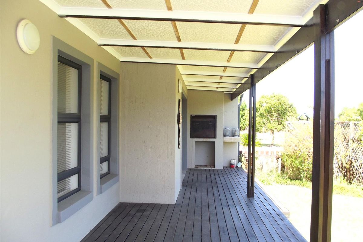 HOME IN KRAAIBOSCH COUNTRY ESTATE, GEORGE, GARDEN ROUTE - Photo 5